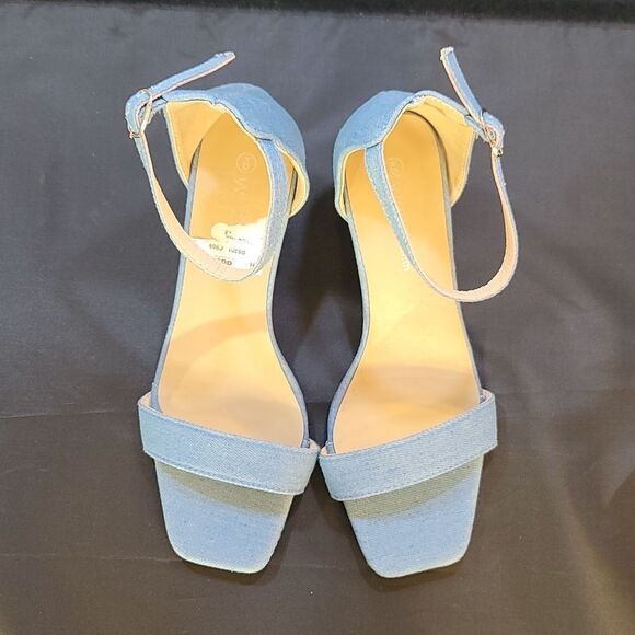 BRAND NEW WELLSFOUNTN DENIM MATERIALS LOW-HEEL SANDAL - Picture 2 of 13